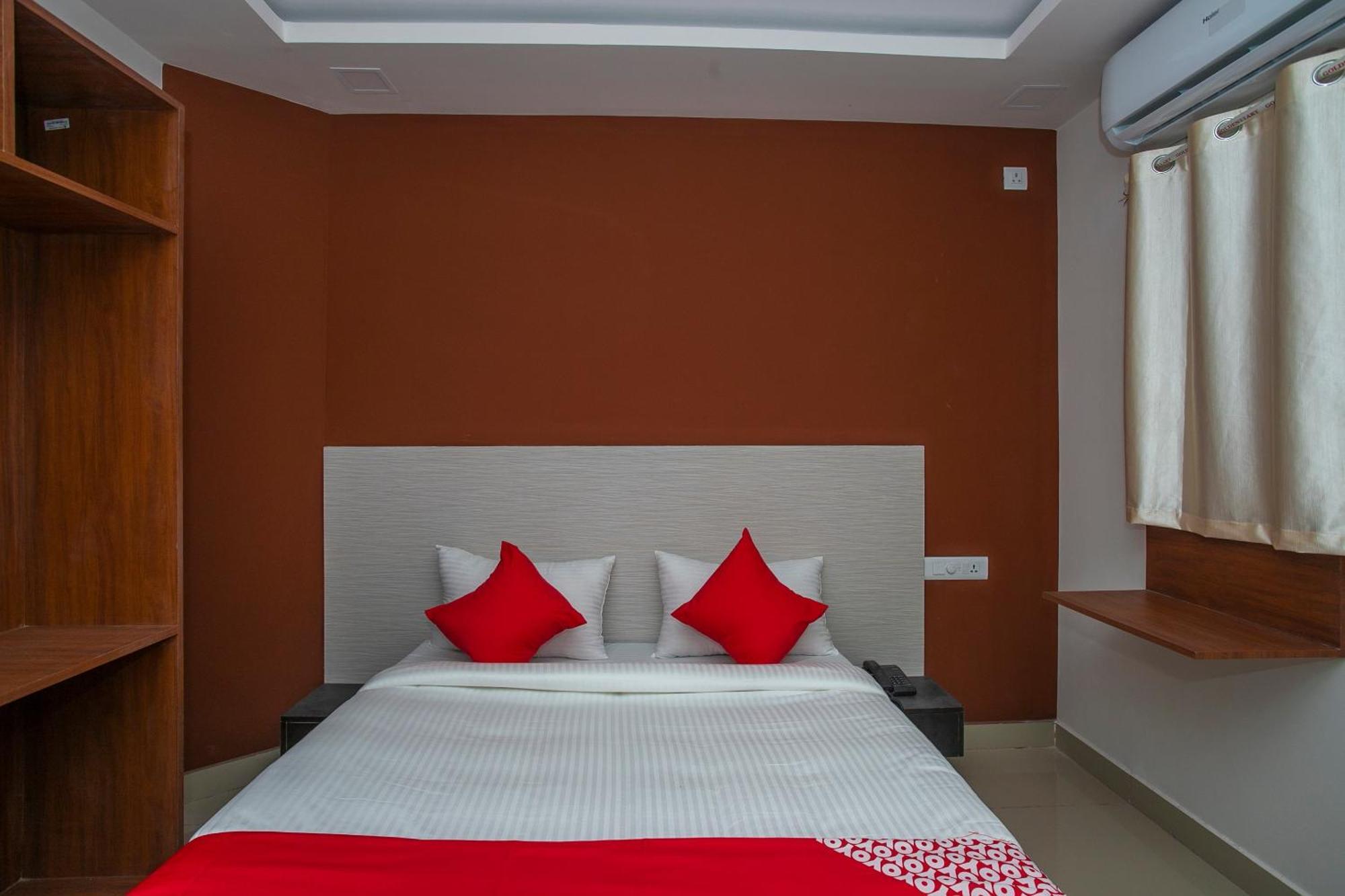 Hotel O Varcity Phi Premium Pavilion ,Above Hdfc Bank ,Near Anjaneya Temple Madiwala, Hosur Main R Бангалор Екстериор снимка